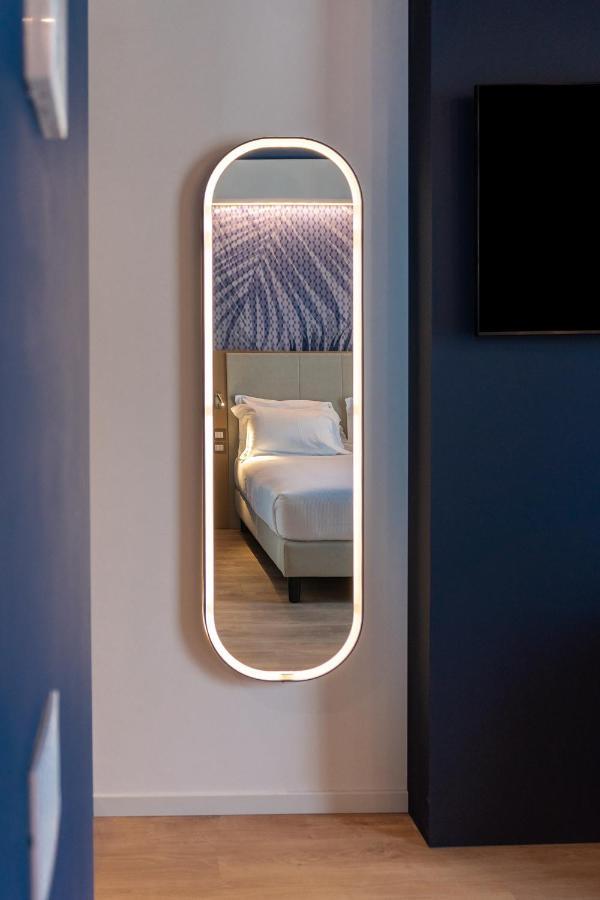 Boutique Hotel Martini 17 Milano Esterno foto