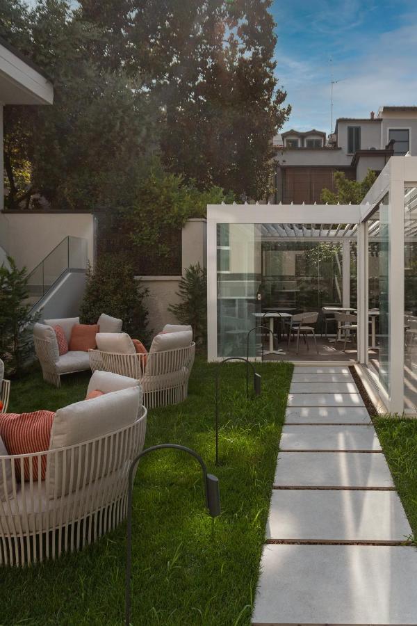 Boutique Hotel Martini 17 Milano Esterno foto