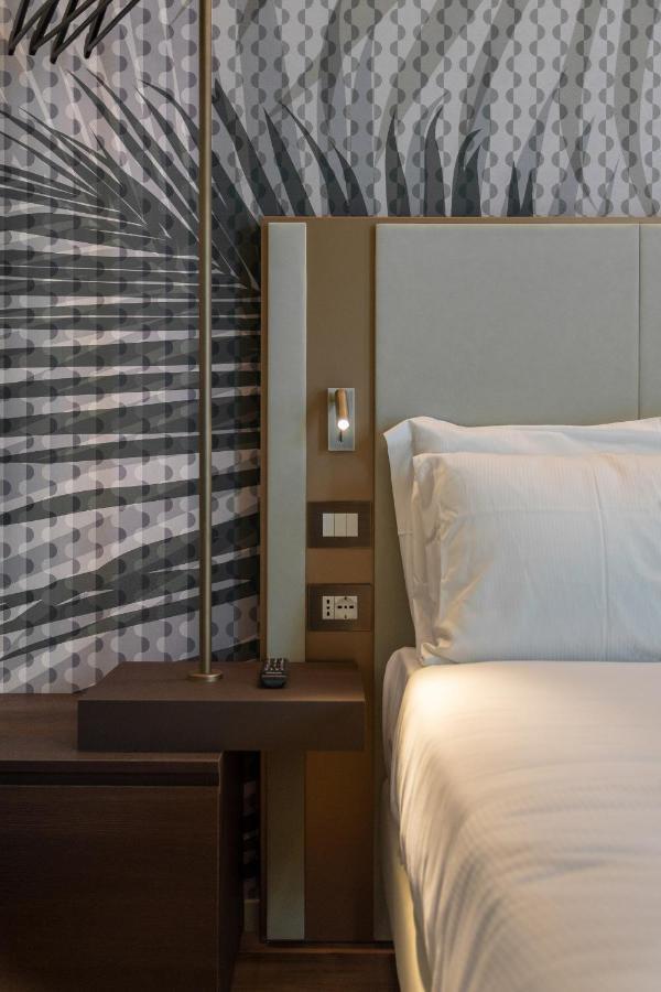 Boutique Hotel Martini 17 Milano Esterno foto