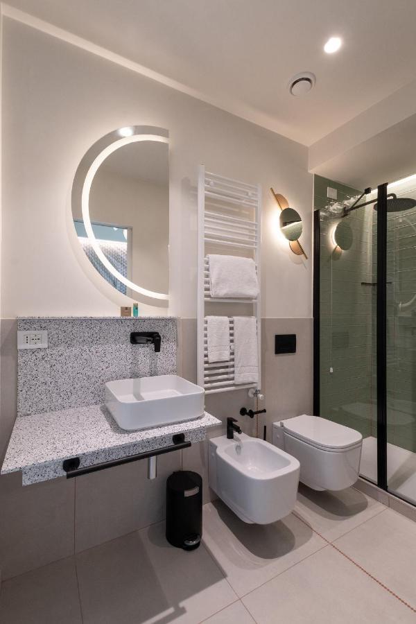 Boutique Hotel Martini 17 Milano Esterno foto