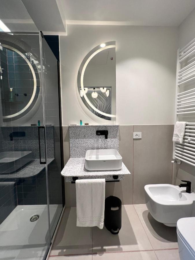 Boutique Hotel Martini 17 Milano Esterno foto